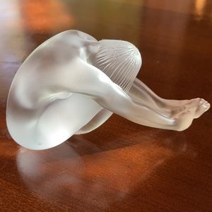 Lalique frosted crystal figurine